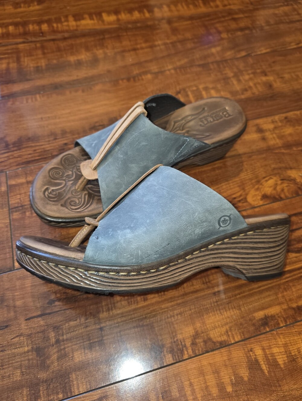 Born Hanita Blue Leather Wedge Thong Sandals